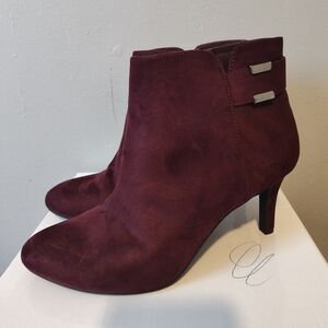 Elegant Alfani Burgundy Ankle Boots SZ 7 Used In Box